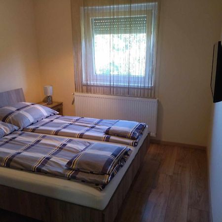 Hajdúszoboszló Csaba Apartman מראה חיצוני תמונה